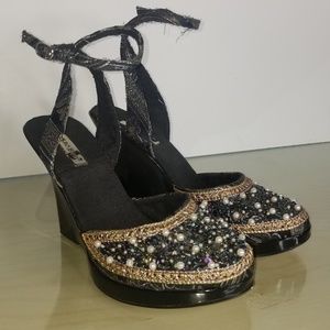 BAMBOO Vintage Bead Adorned Wedges BX1.5